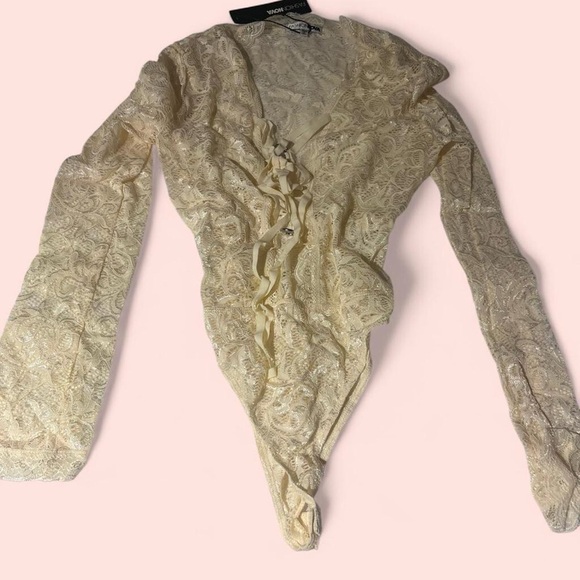 Fashion Nova Cream Lace Bodysuit - Picture 12 of 13